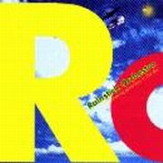 空中漂浮的玻璃鑰匙