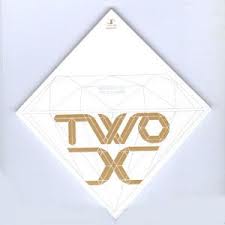 第1張單曲「Double Up」(韓國進口版)
