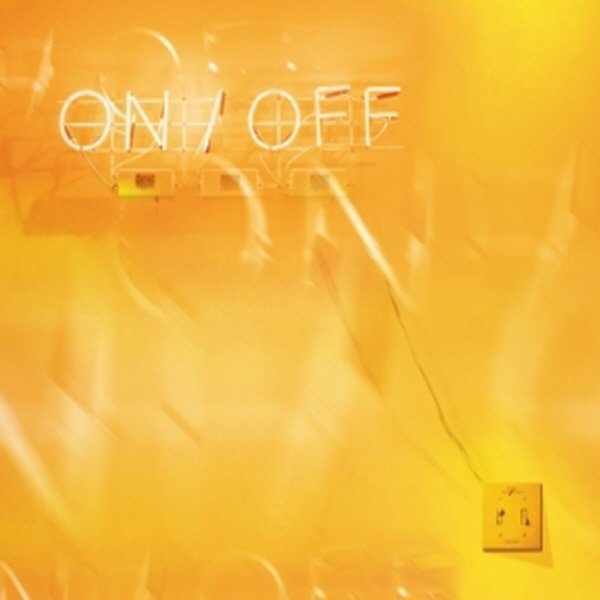 第一張迷你專輯「ON/OFF」(韓國進口版)