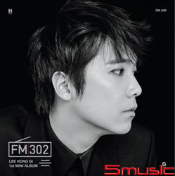 第一張迷你專輯「FM302」(韓國進口Black版)