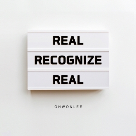 第一張專輯「Real Recognize Real (Repack)」(韓國進口版)
