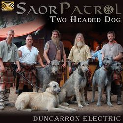 雙頭狗重金屬樂團精采演出