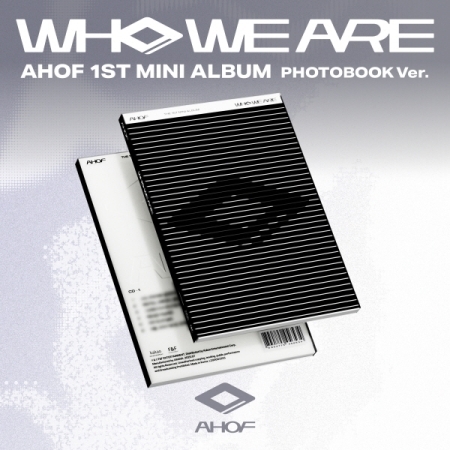 第一張迷你專輯「WHO WE ARE(PHOTOBOOK Ver.)」(韓國進口版)